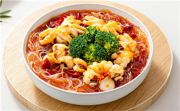 中國麻辣燙在韓走紅大受歡迎,啤酒炸雞組合恐拆伙 中國麻辣燙在韓走紅大受歡迎,啤酒炸雞組合恐拆伙